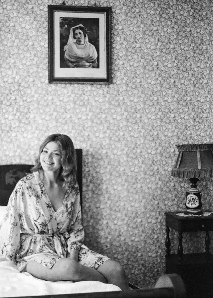 Filmikuvaus muotokuvaus mustavalkoisena. Valokuva.