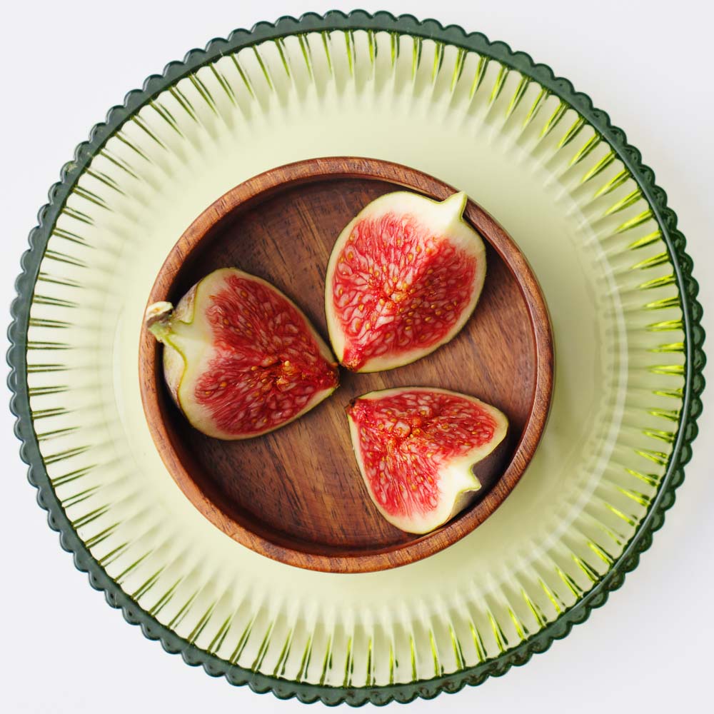 Ruokakuvia vihreällä väriteemalla. Valokuva.